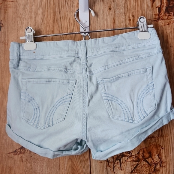 Hollister Low Rise Short-Short Size 1 - Picture 2 of 7